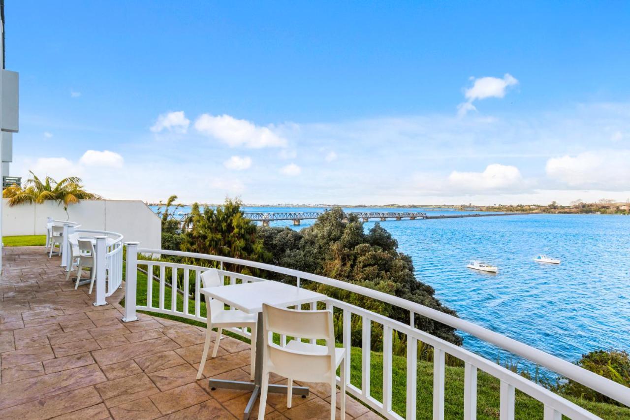 The Tauranga On The Waterfront Motel Exterior photo