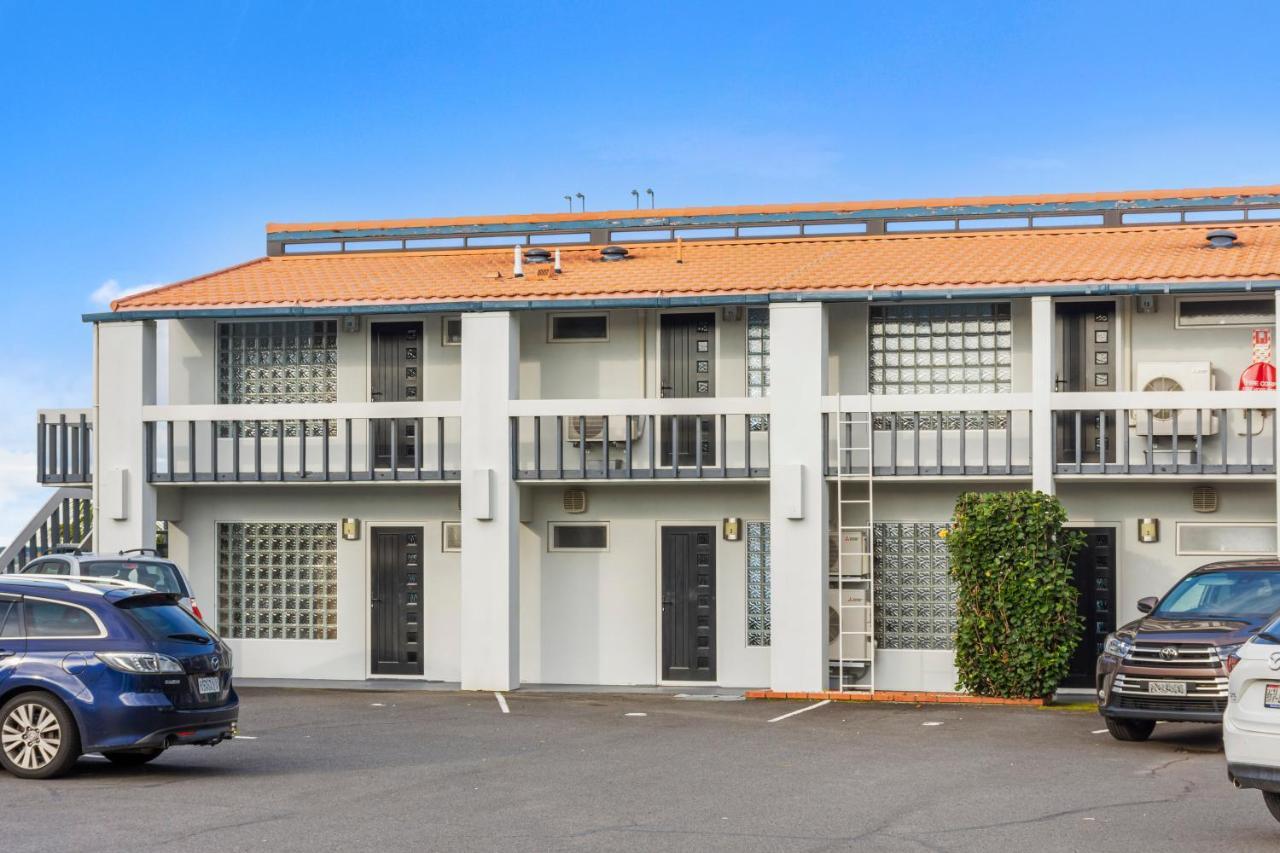 The Tauranga On The Waterfront Motel Exterior photo