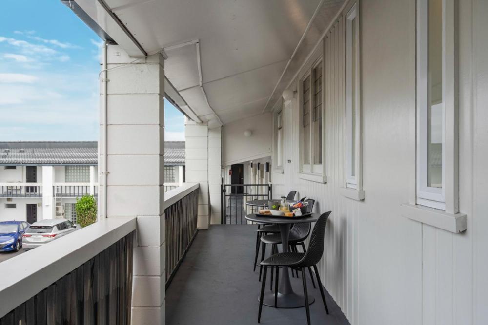 The Tauranga On The Waterfront Motel Exterior photo