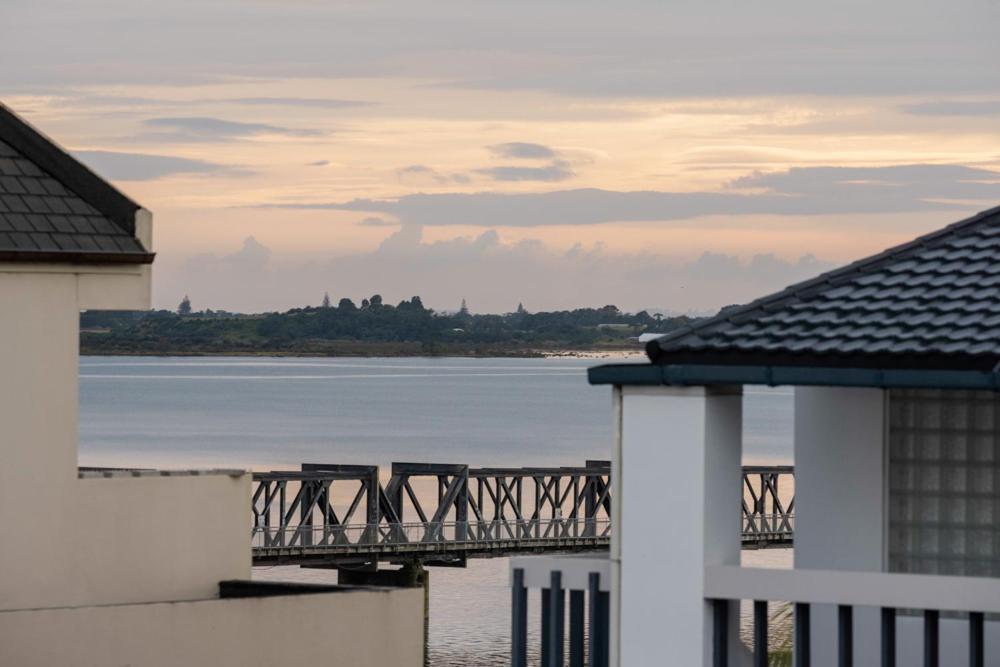 The Tauranga On The Waterfront Motel Exterior photo