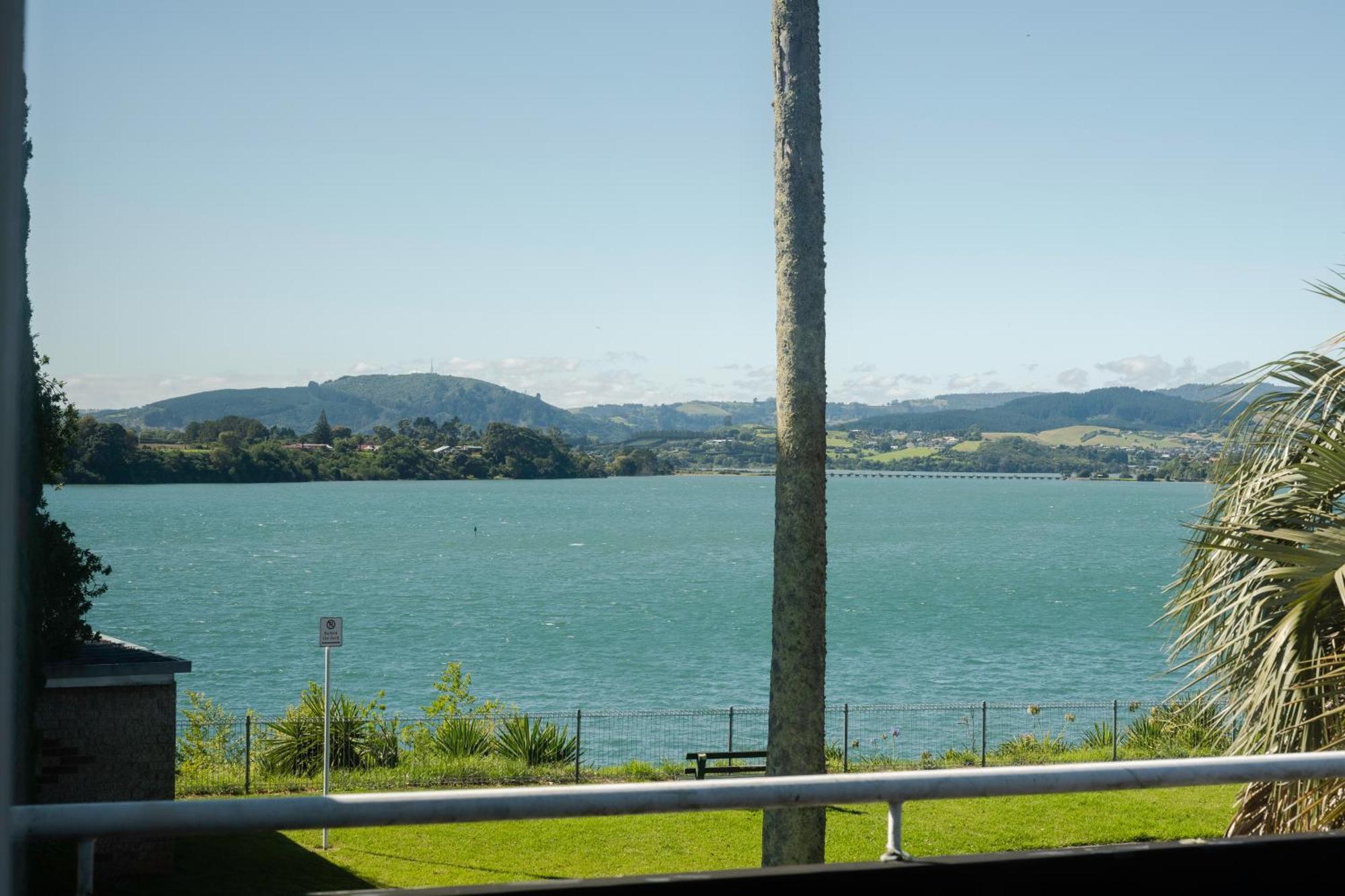 The Tauranga On The Waterfront Motel Exterior photo